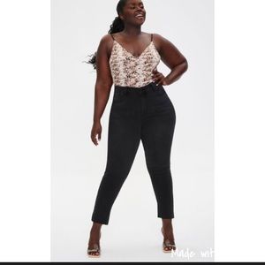 Forever 21 mom high rise relaxed fit tapered jeans NWT plus size